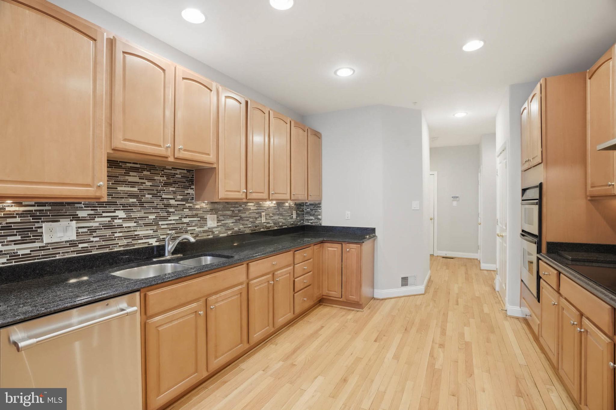 STONE LAKE - Residential