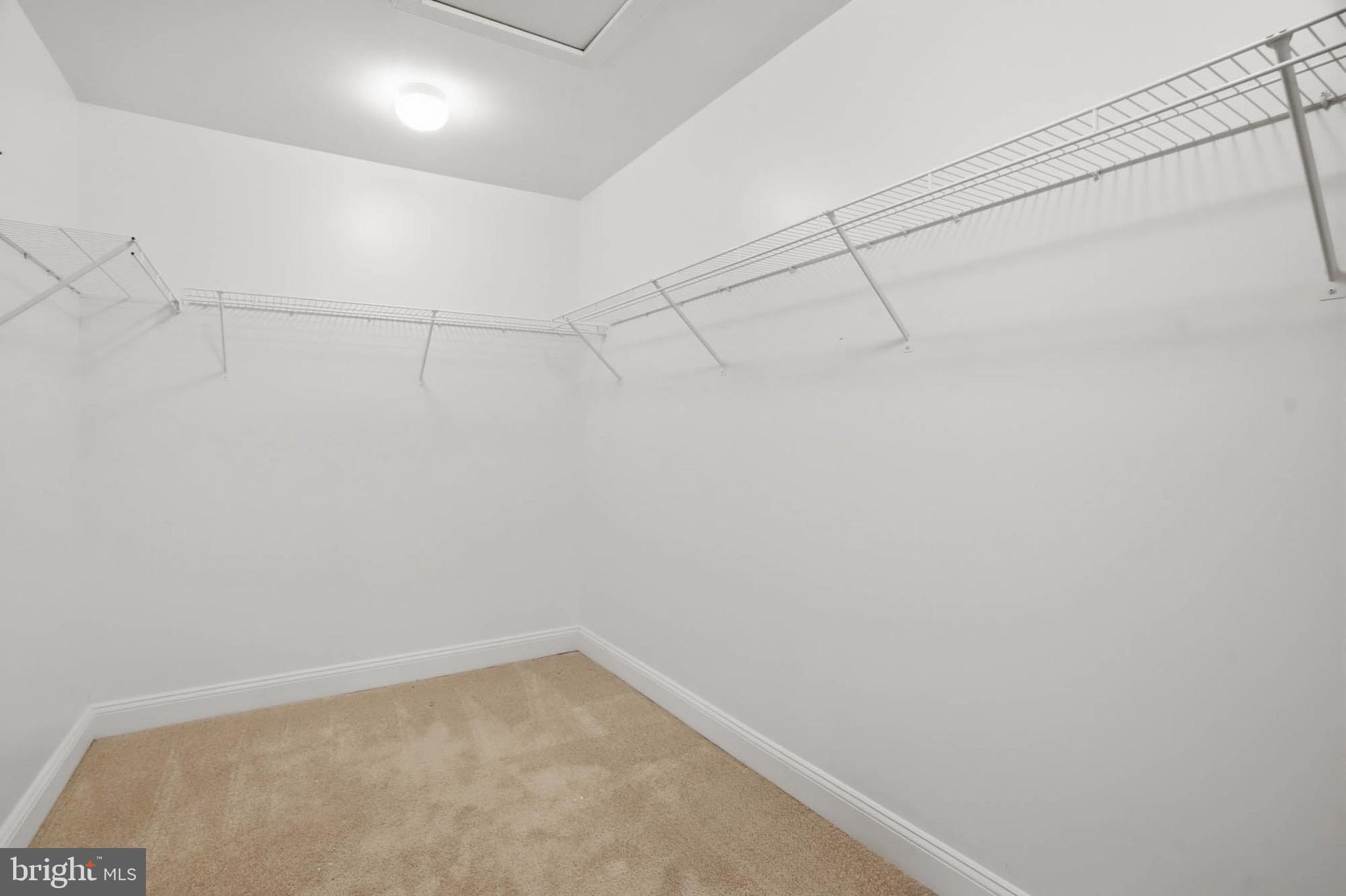 STONE LAKE - Residential