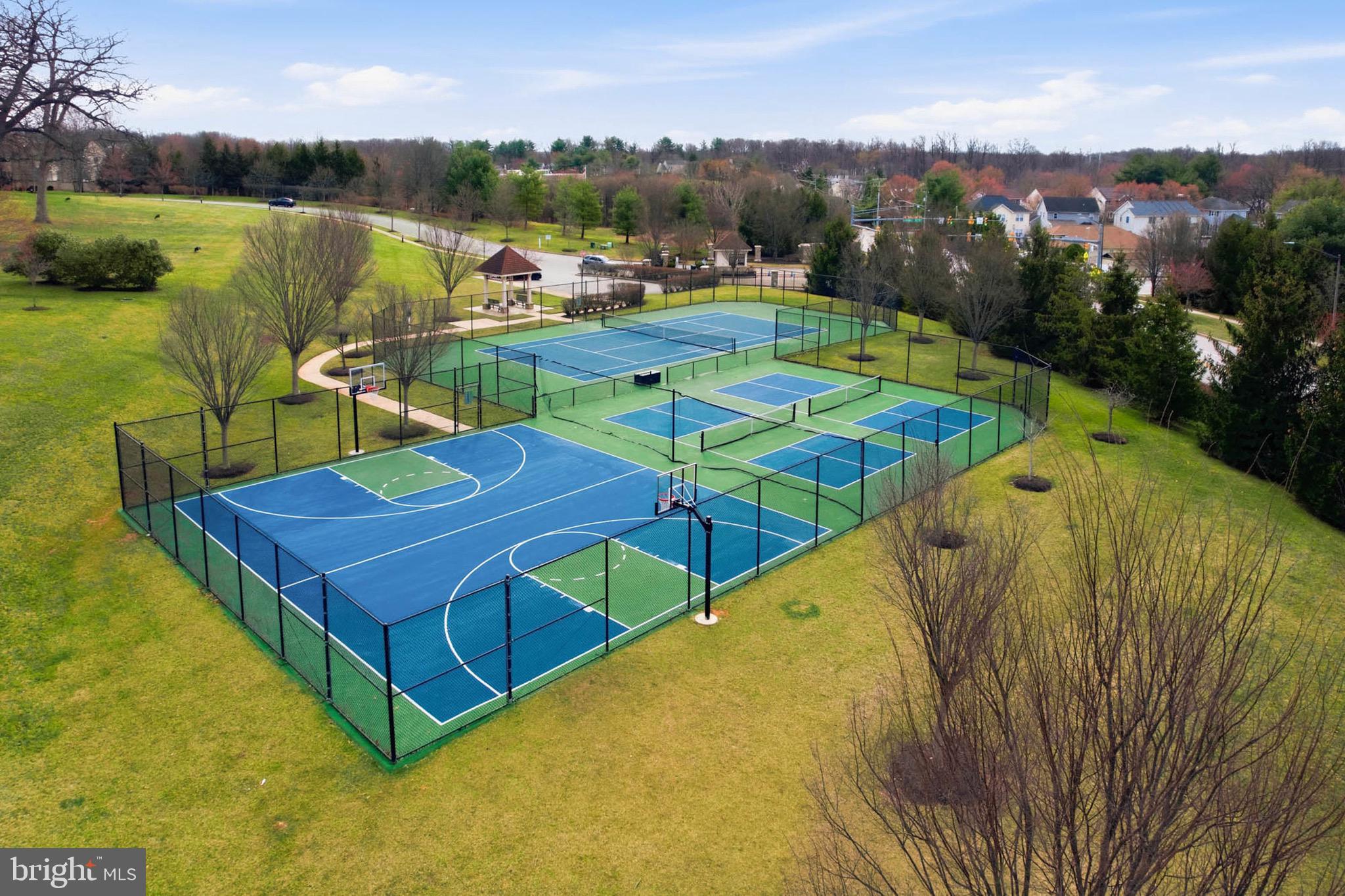 STONE LAKE - Residential