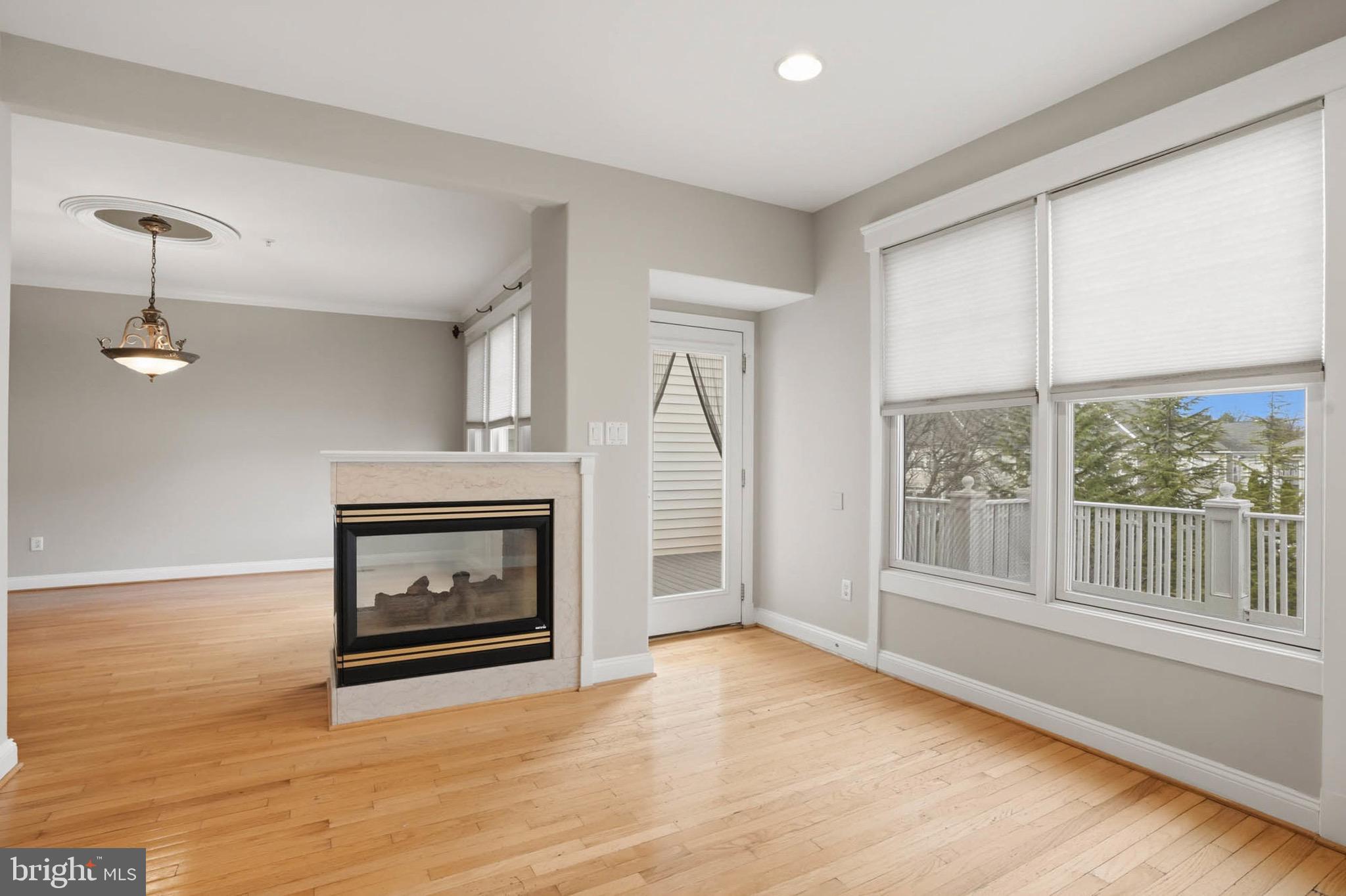 STONE LAKE - Residential