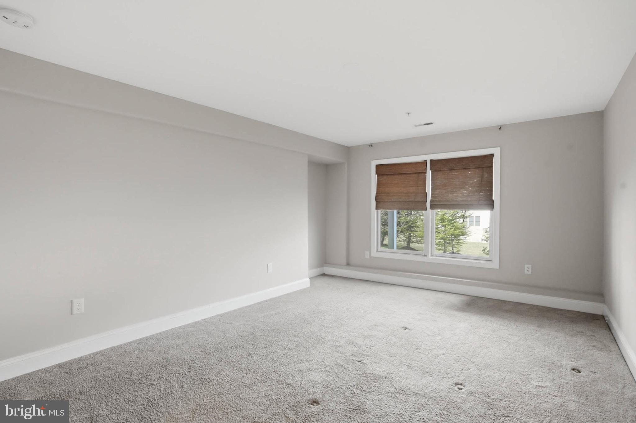 STONE LAKE - Residential