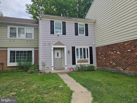 Townhouse For Sale - 5 Gallorette Court<br/> WALKERSVILLE, MD 21793