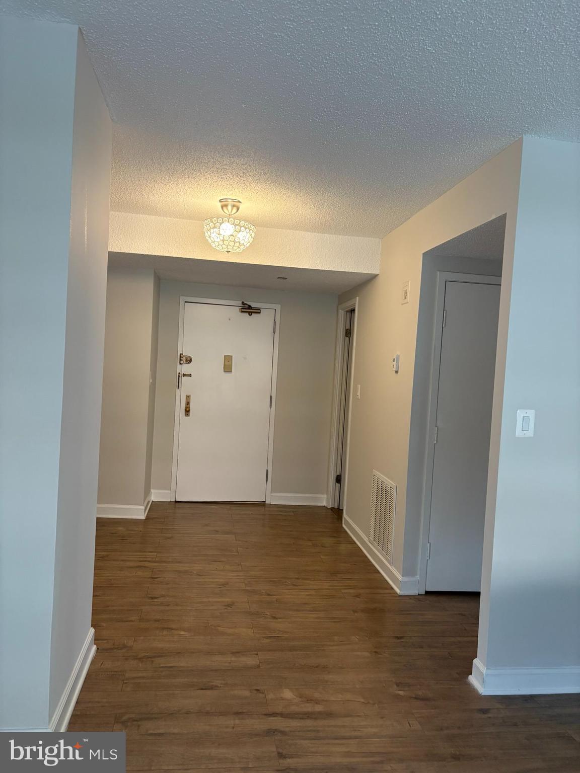 SKYLINE - Residential Lease