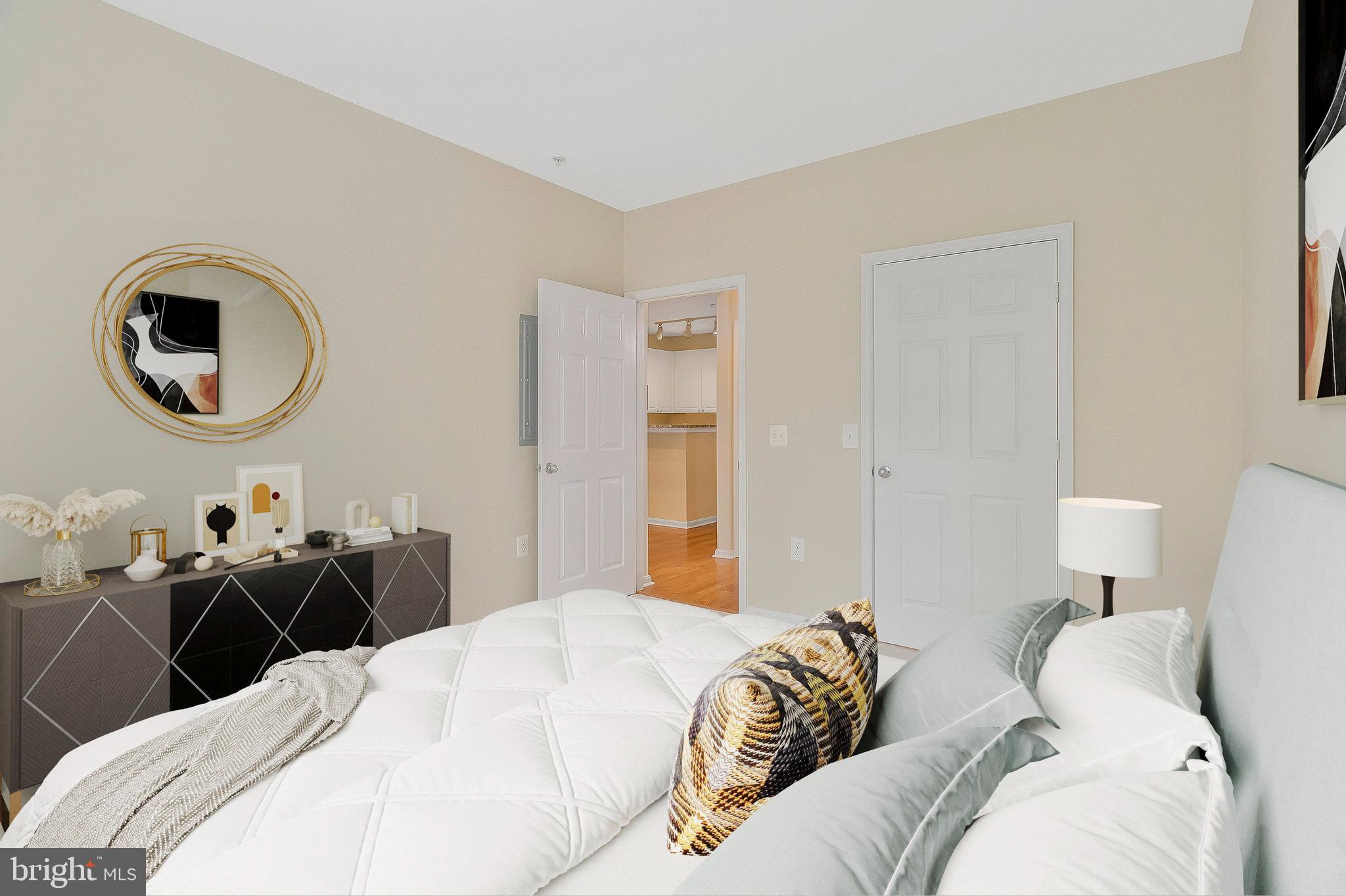 MARQUIS AT VIENNA STATION - Residential