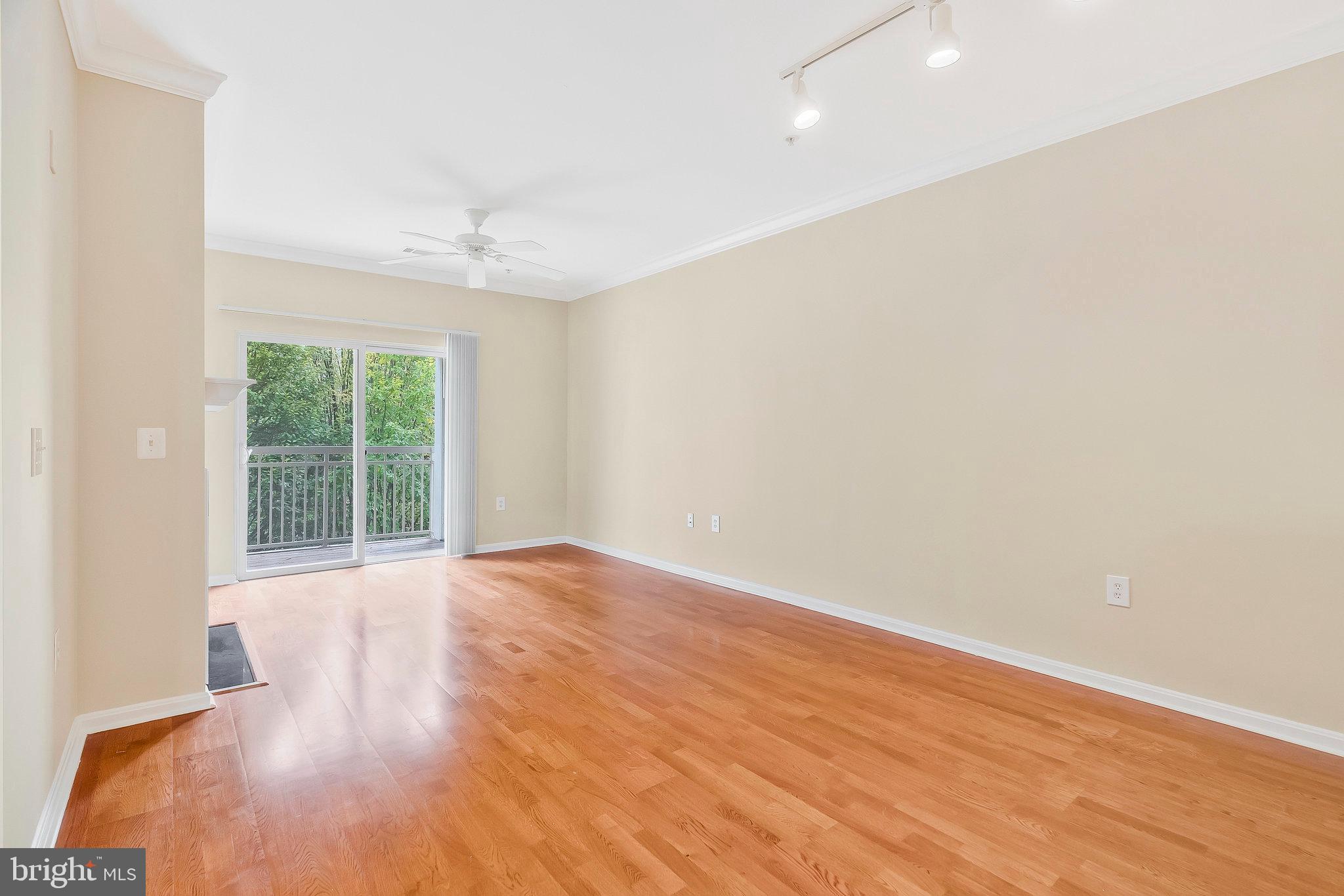 MARQUIS AT VIENNA STATION - Residential