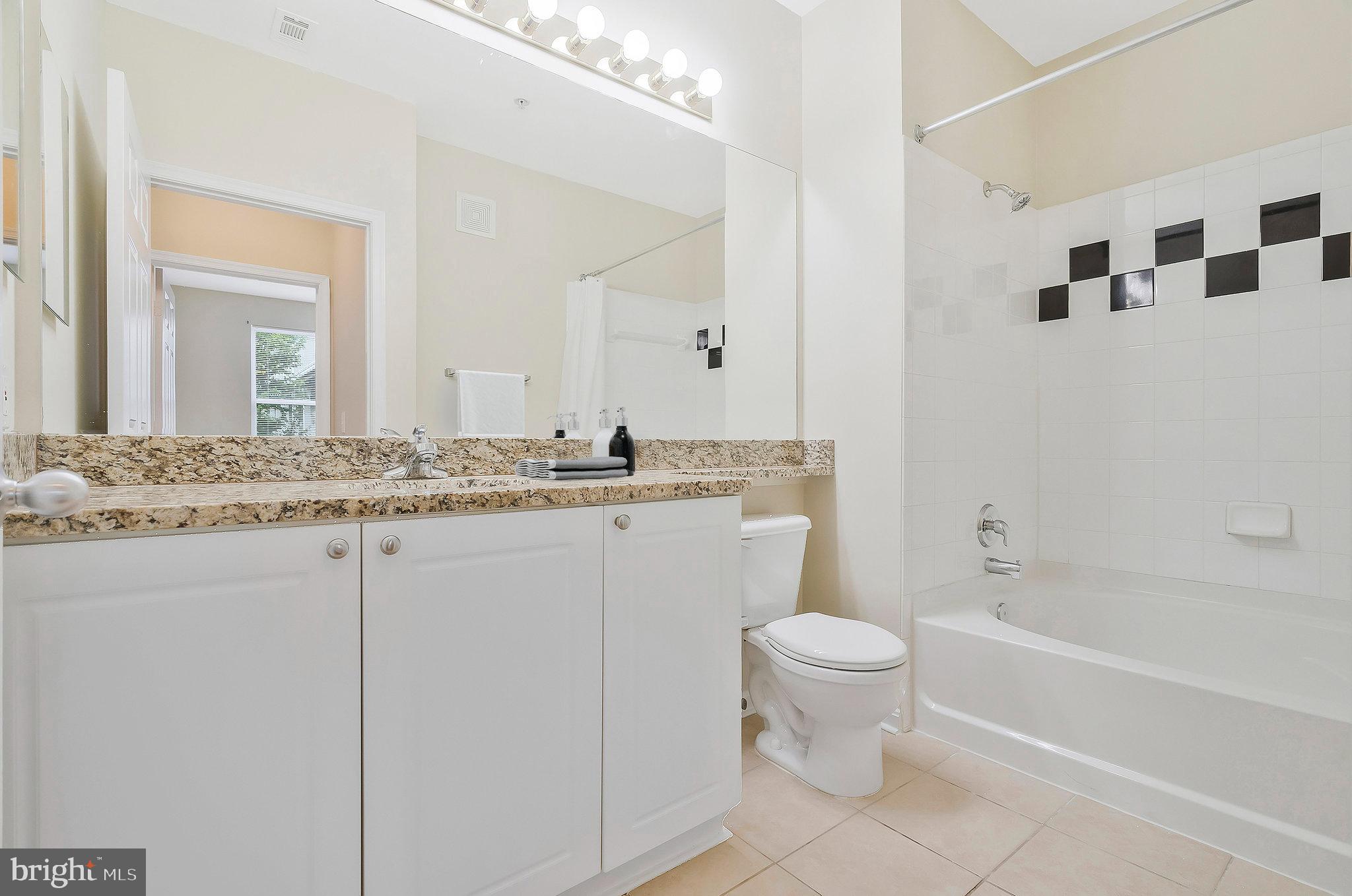 MARQUIS AT VIENNA STATION - Residential