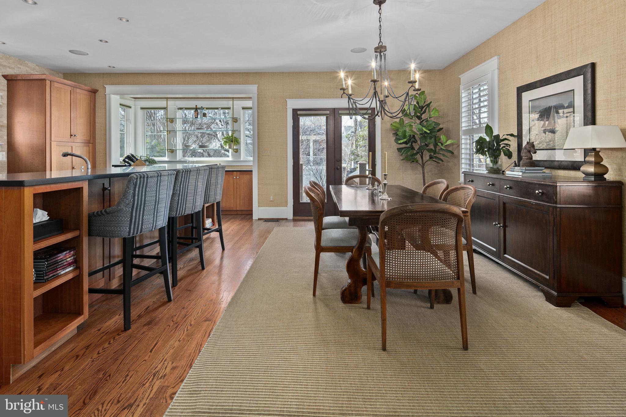 LYON VILLAGE - Residential