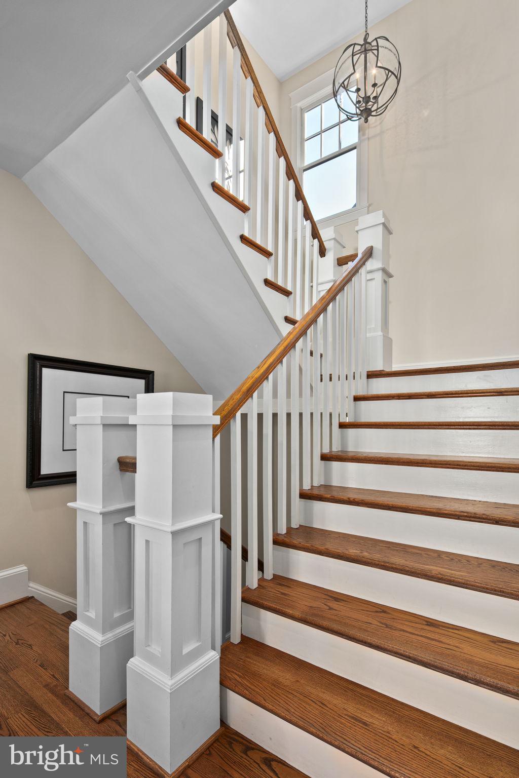 LYON VILLAGE - Residential