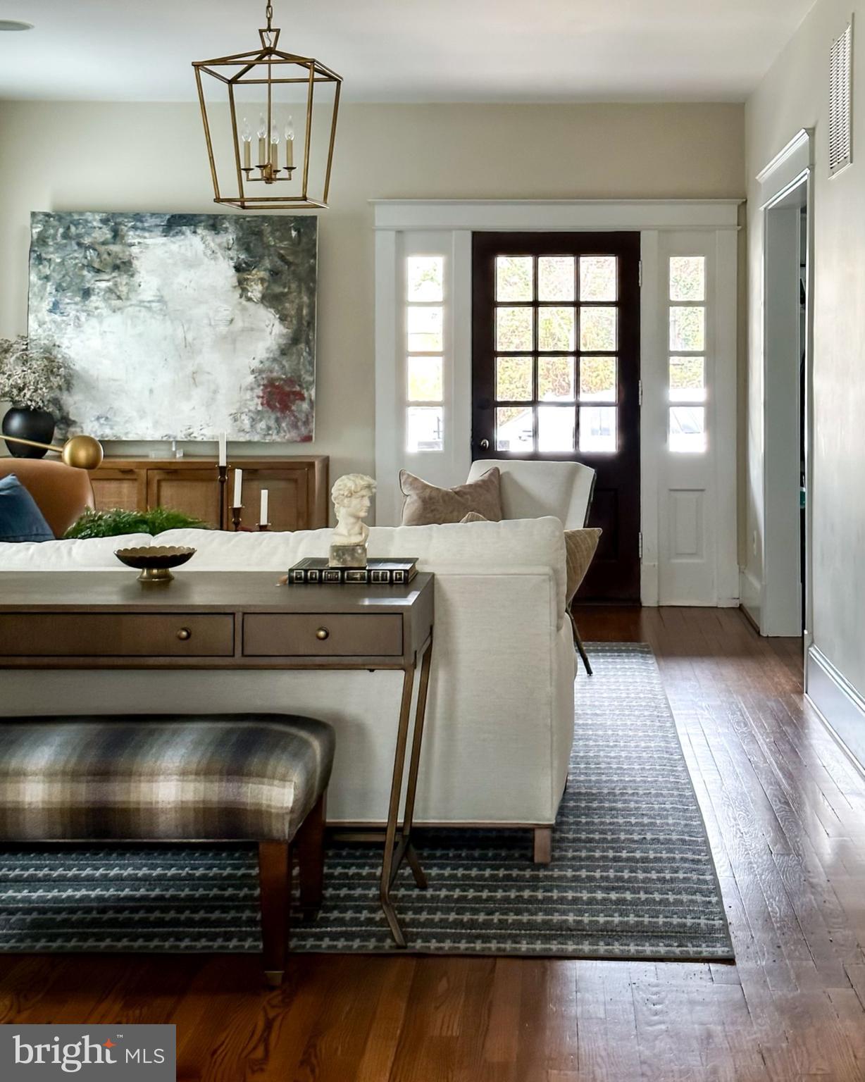 LYON VILLAGE - Residential