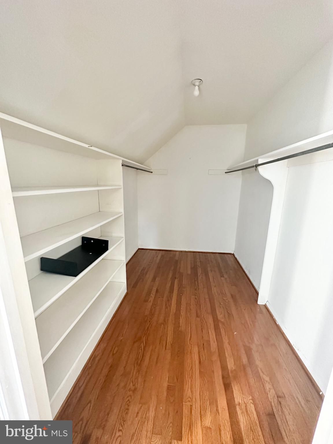 TANTALLON ON THE POTOMAC - Residential Lease