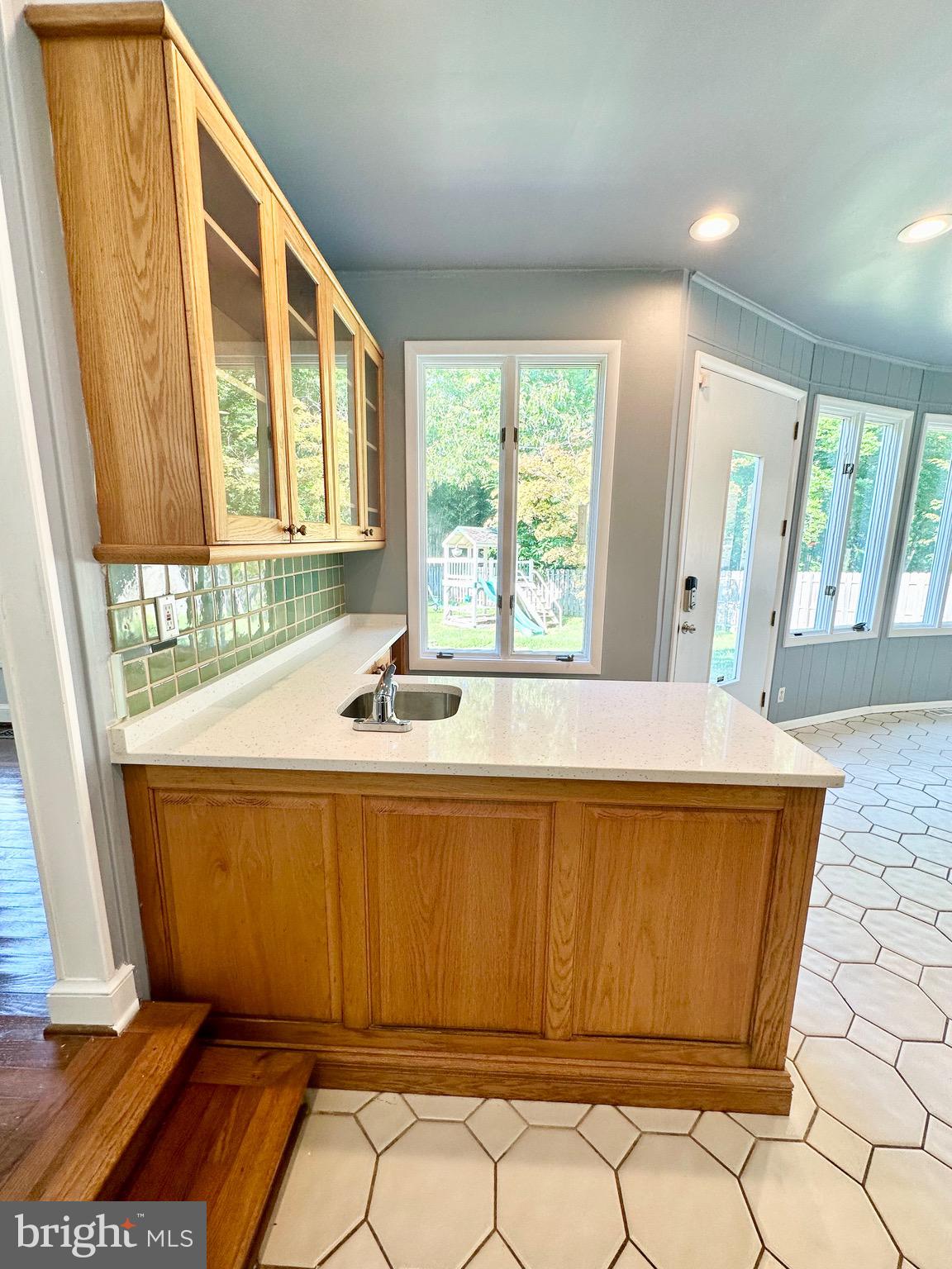 TANTALLON ON THE POTOMAC - Residential Lease