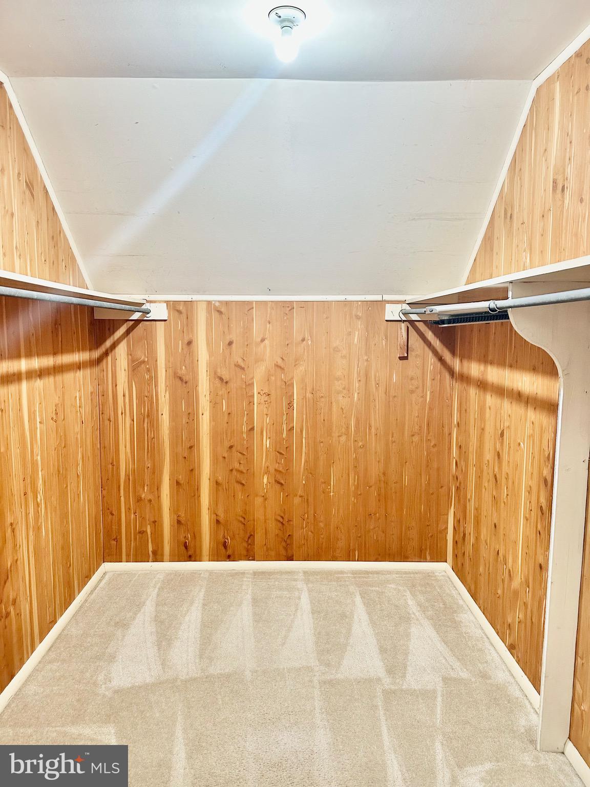 TANTALLON ON THE POTOMAC - Residential Lease