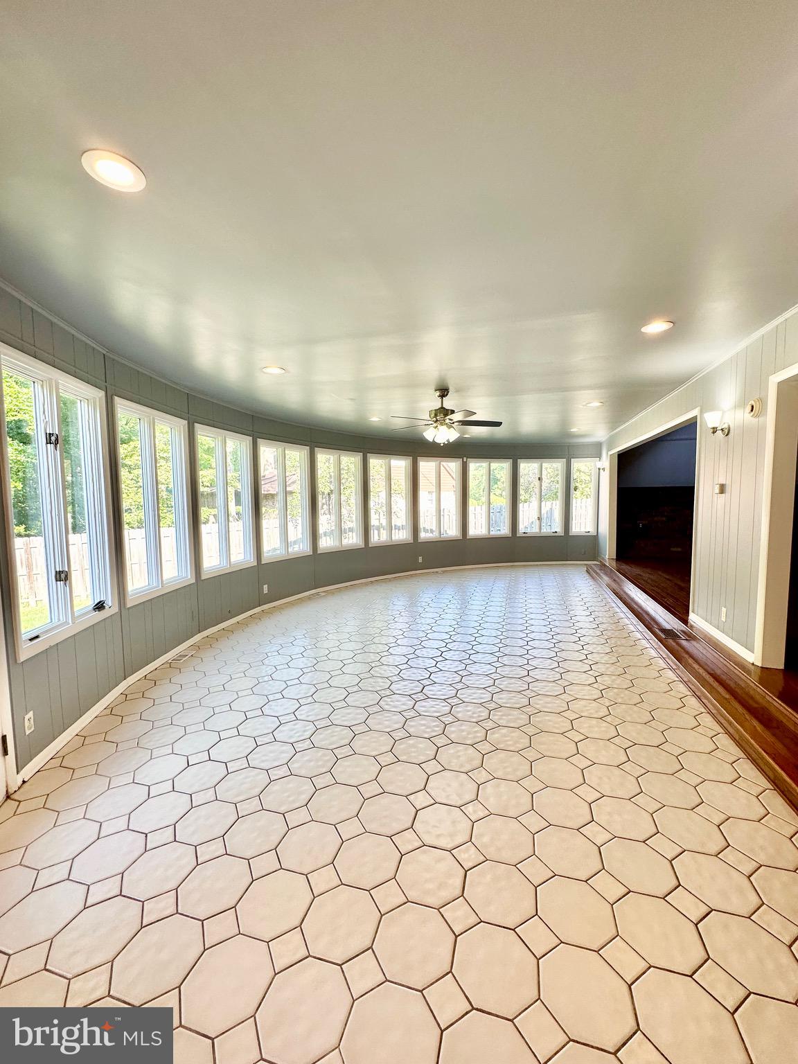 TANTALLON ON THE POTOMAC - Residential Lease