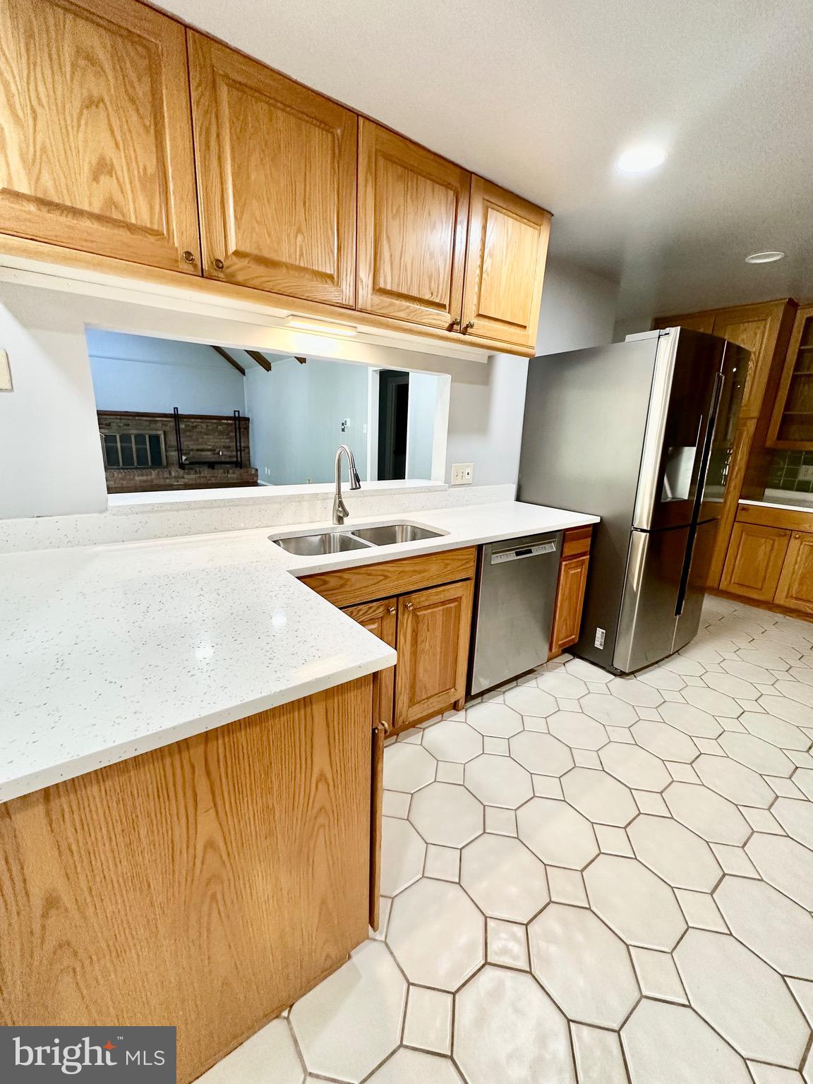 TANTALLON ON THE POTOMAC - Residential Lease