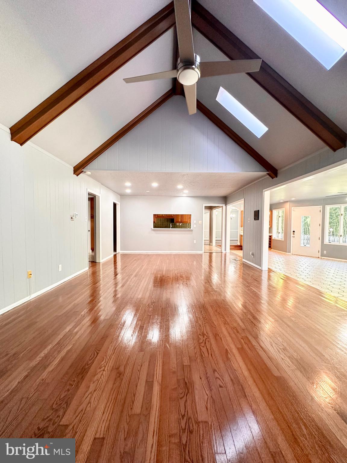 TANTALLON ON THE POTOMAC - Residential Lease