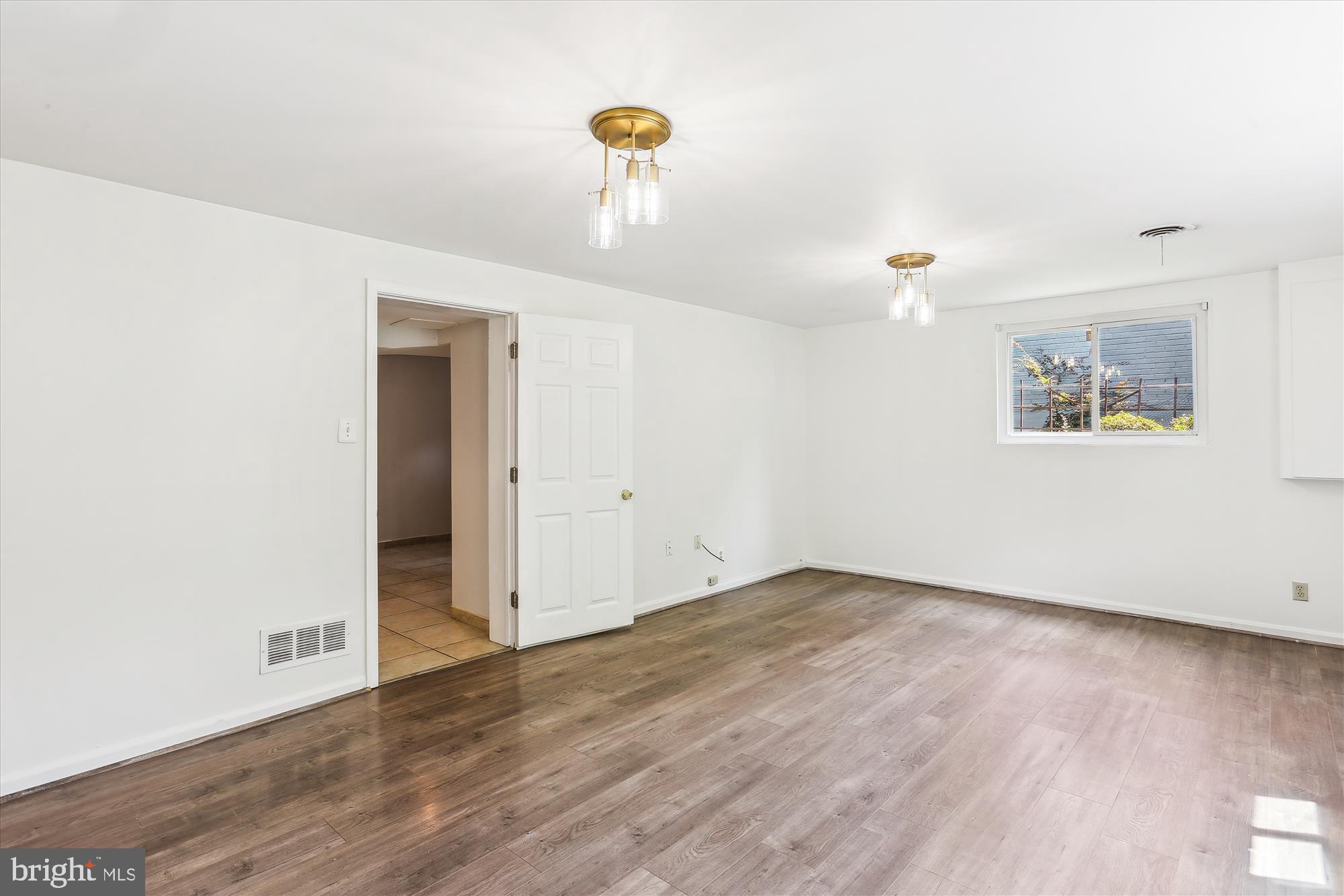 CARROLL KNOLLS - Residential