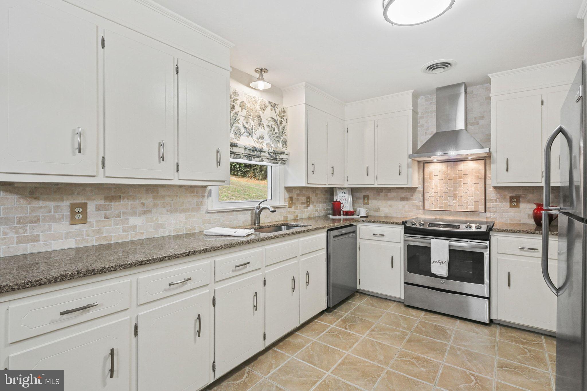 HARMONY HILLS - Residential