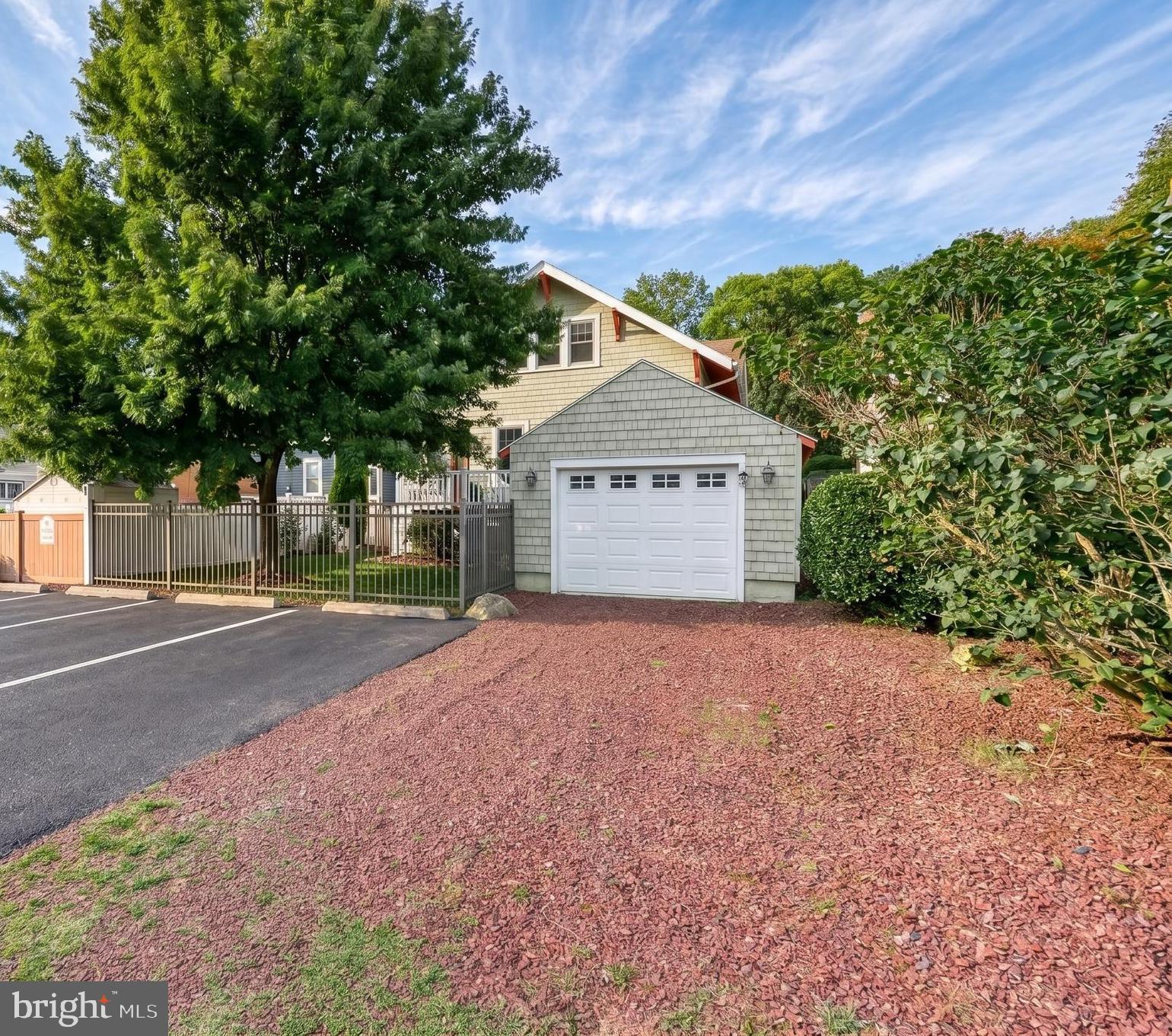 15 N 23RD STREET