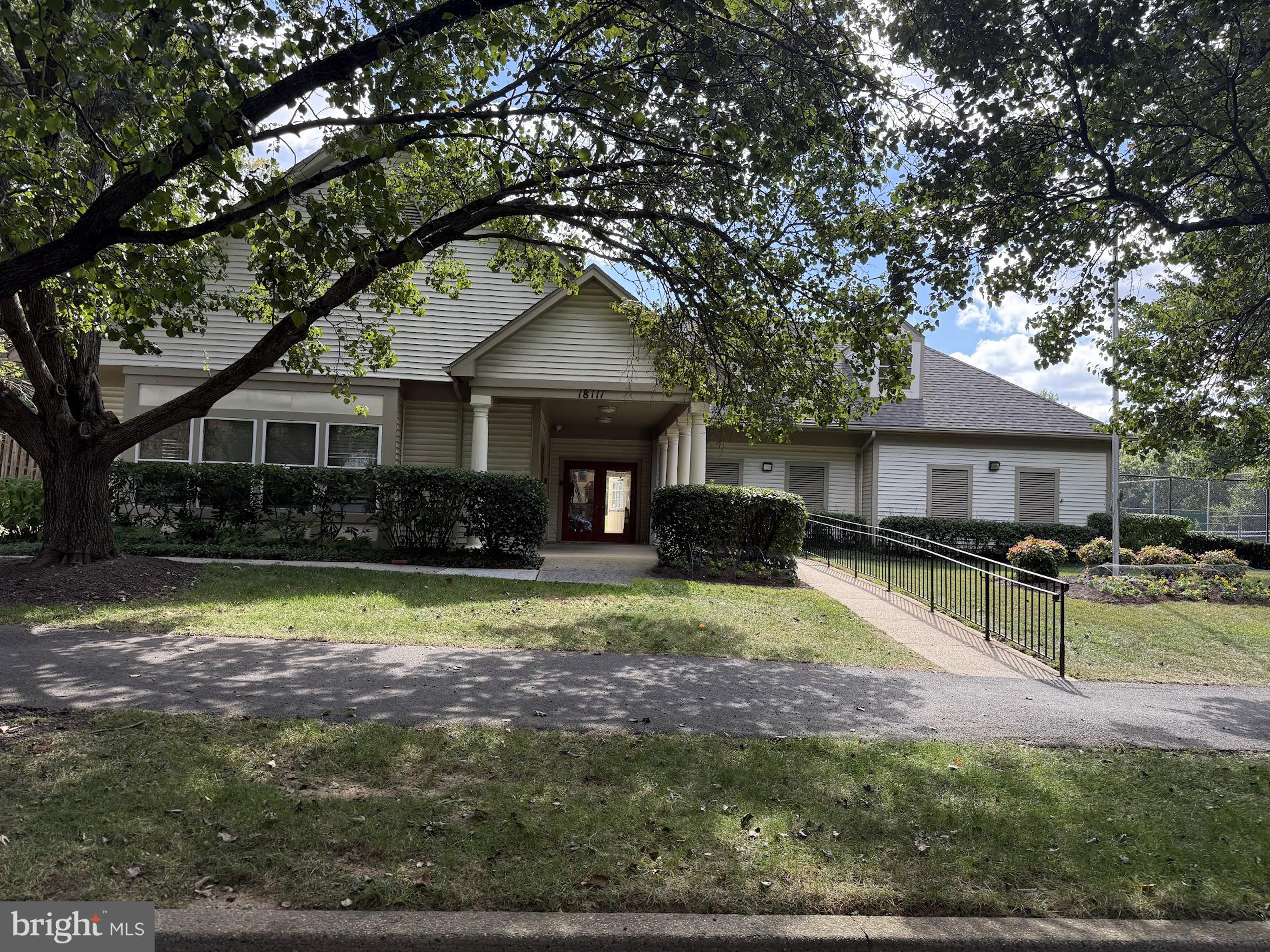 HOMELAND VILLAGE - Residential