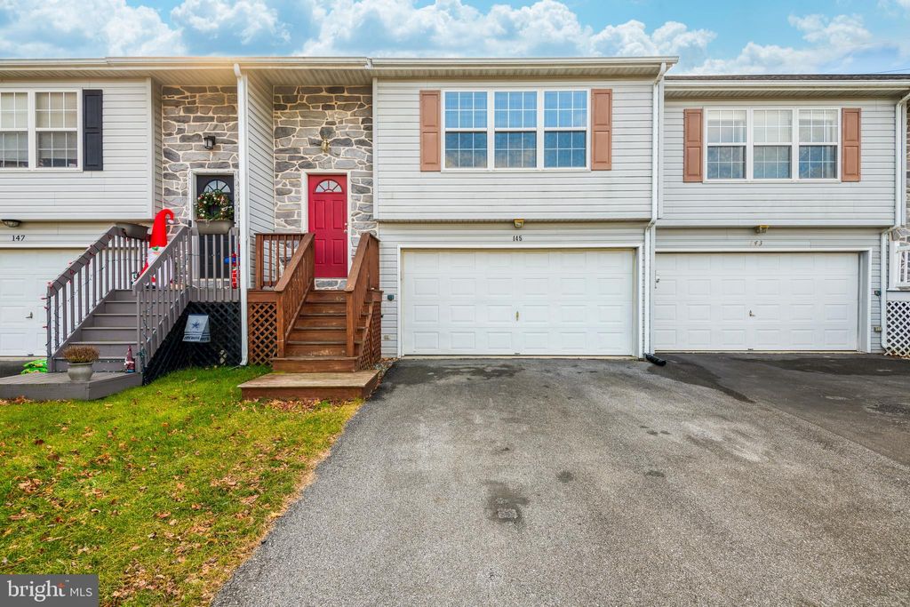 Photo of 145 Norlawn Circle, Lancaster, PA 17601 (MLS # PALA2045304)