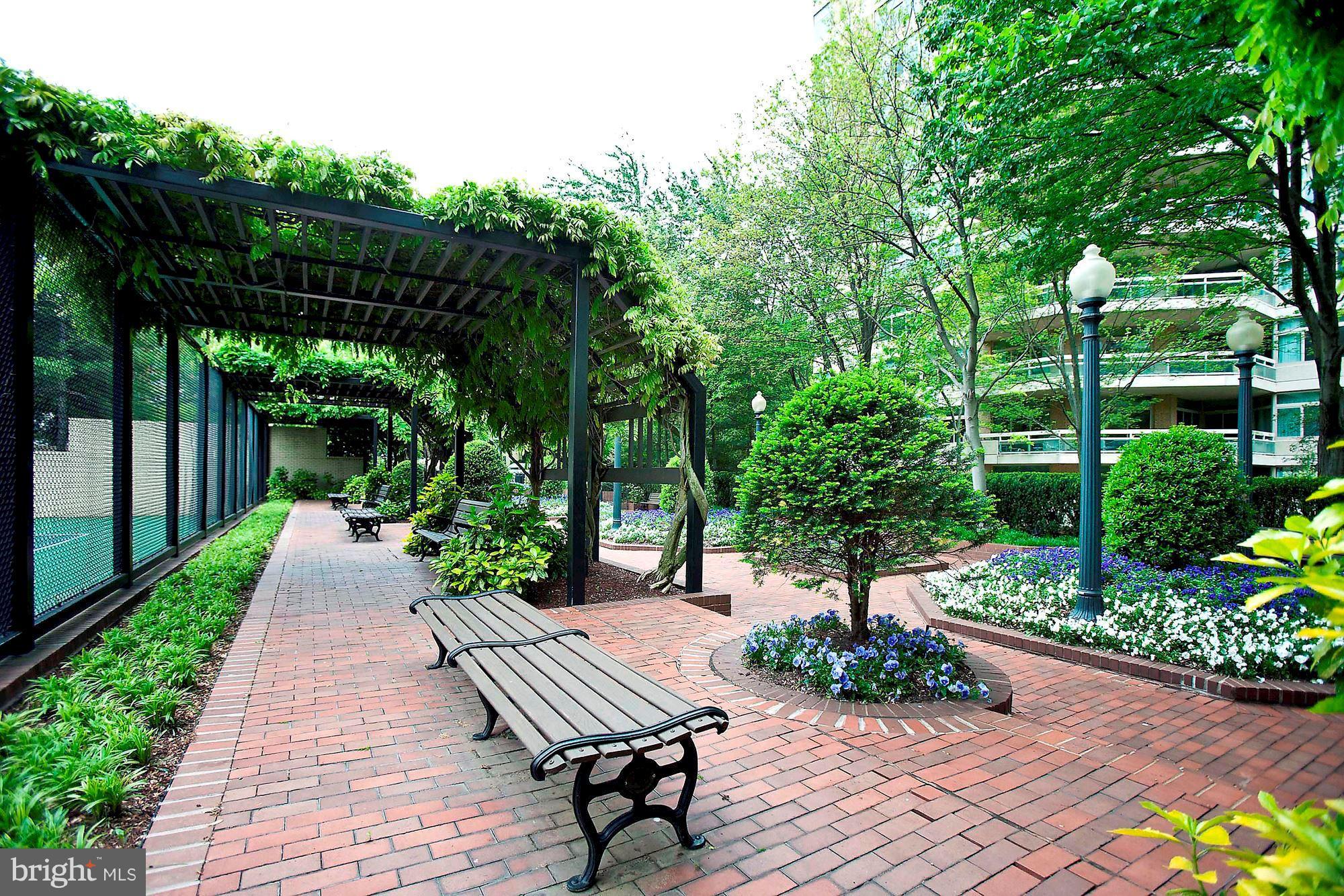 SOMERSET HOUSE 2 - Residential