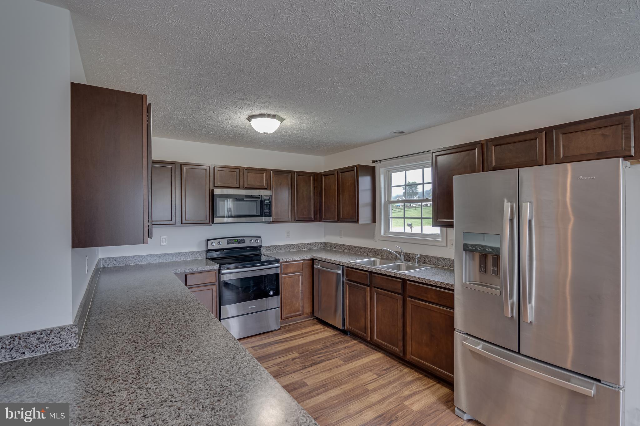 PEBBLE RIDGE - Residential