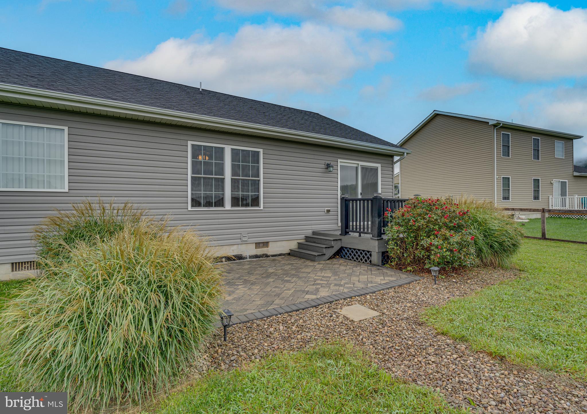 PEBBLE RIDGE - Residential