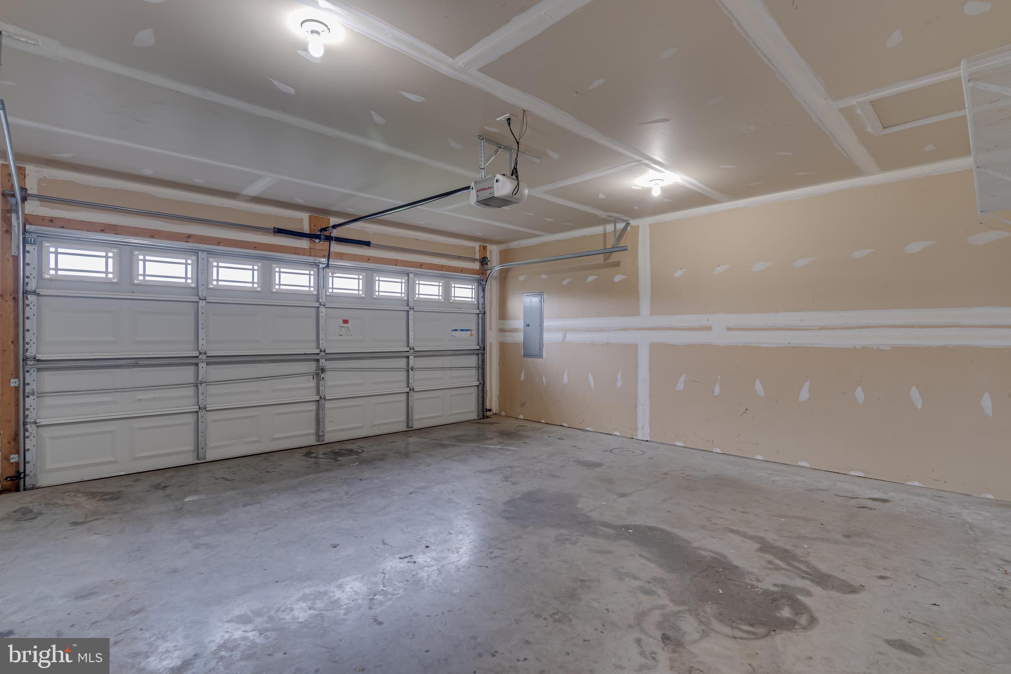 PEBBLE RIDGE - Residential