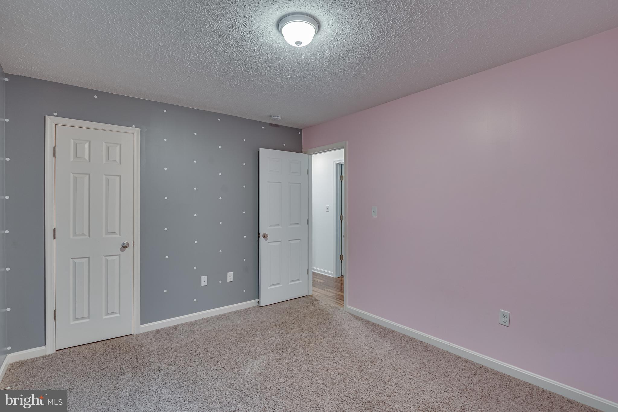 PEBBLE RIDGE - Residential