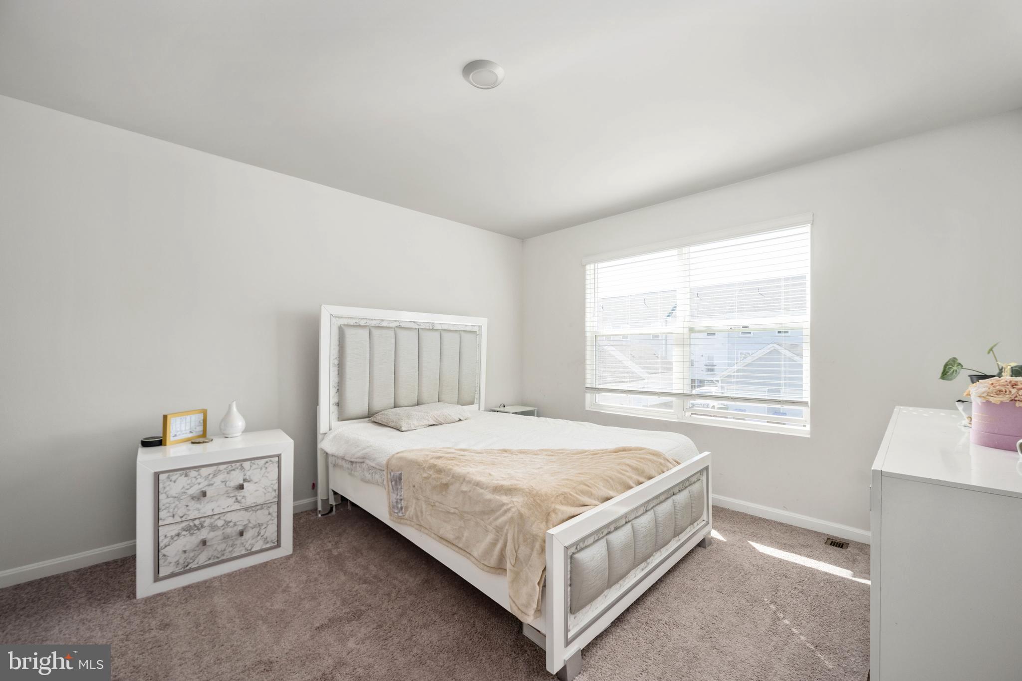 17272 EASTER LILY MEWS