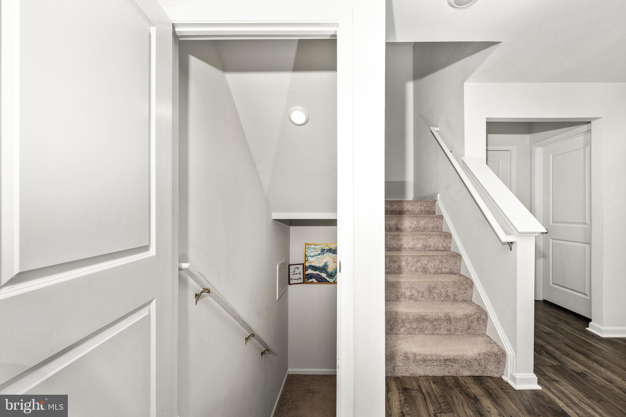 LADYSMITH VILLAGE - Residential