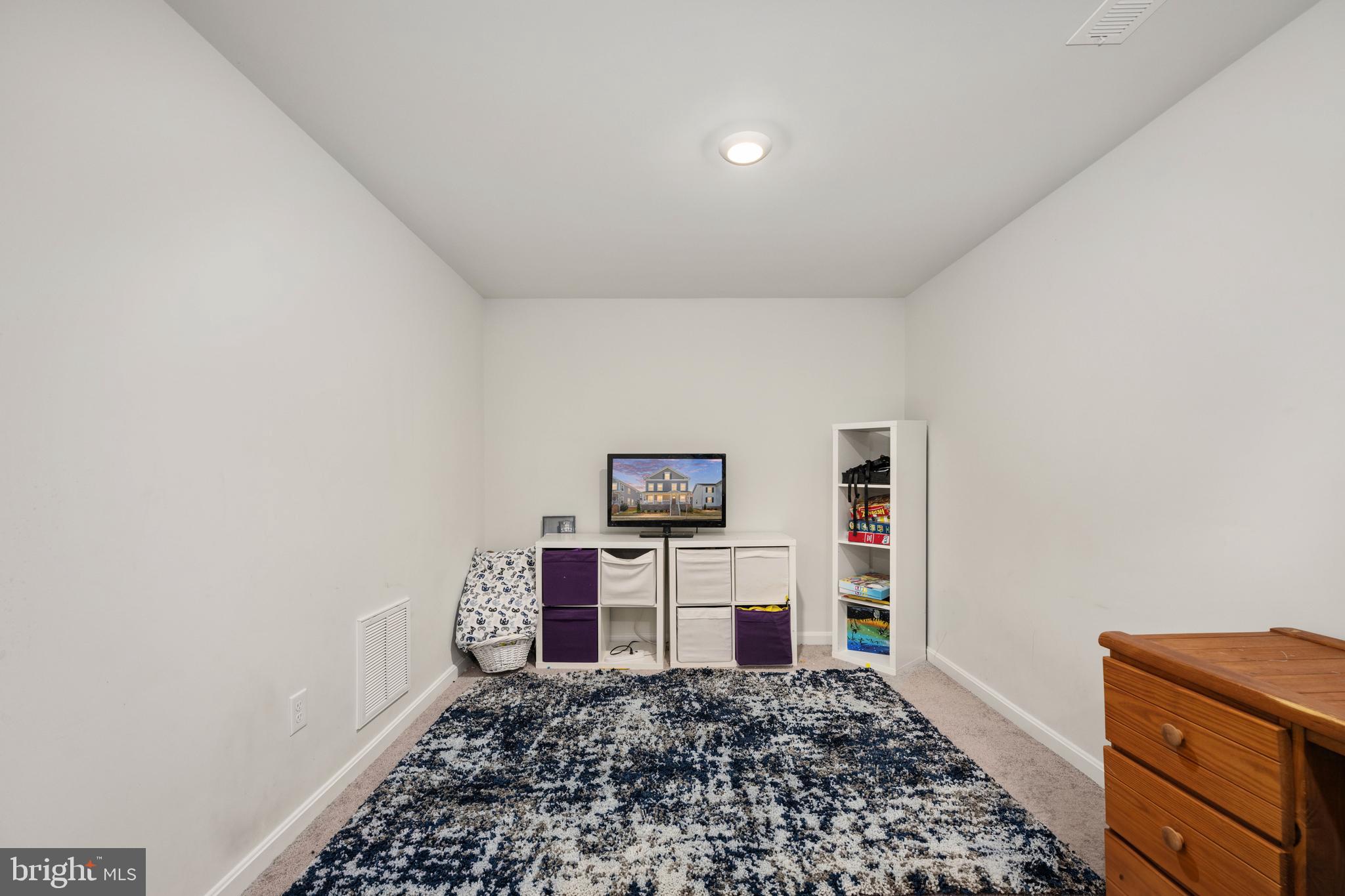 LADYSMITH VILLAGE - Residential