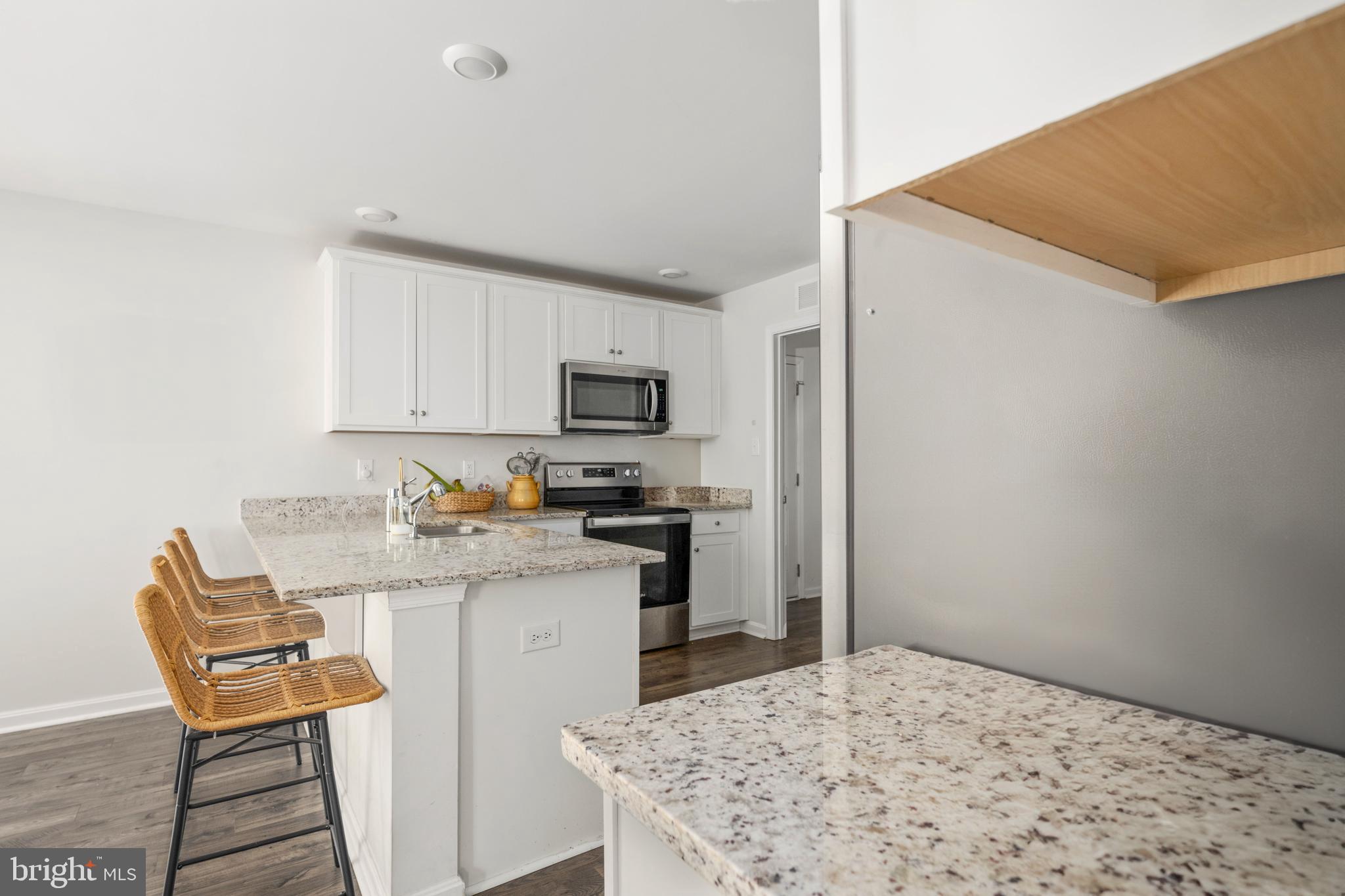 LADYSMITH VILLAGE - Residential