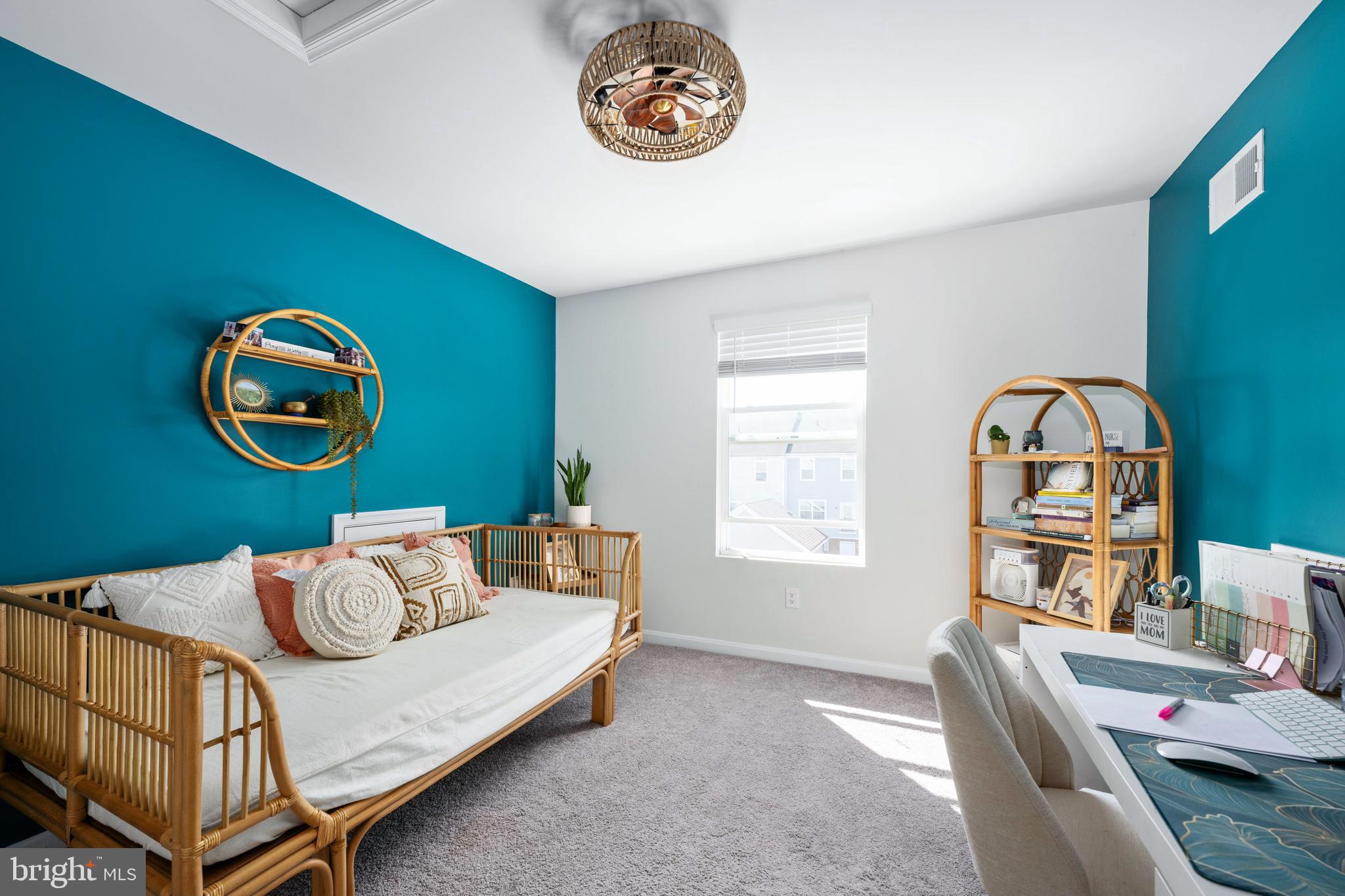 LADYSMITH VILLAGE - Residential