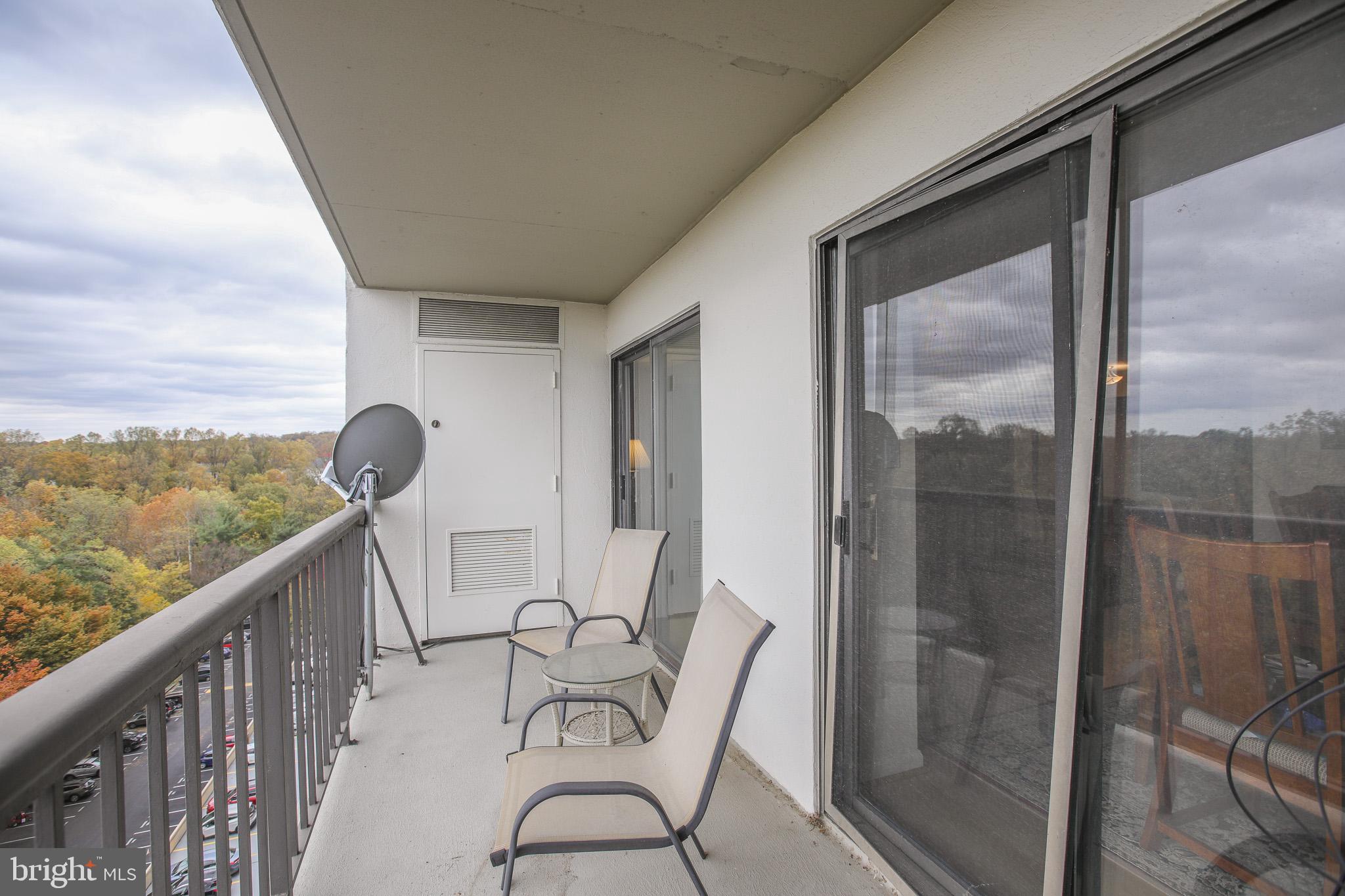 LAKESIDE PLAZA - Residential