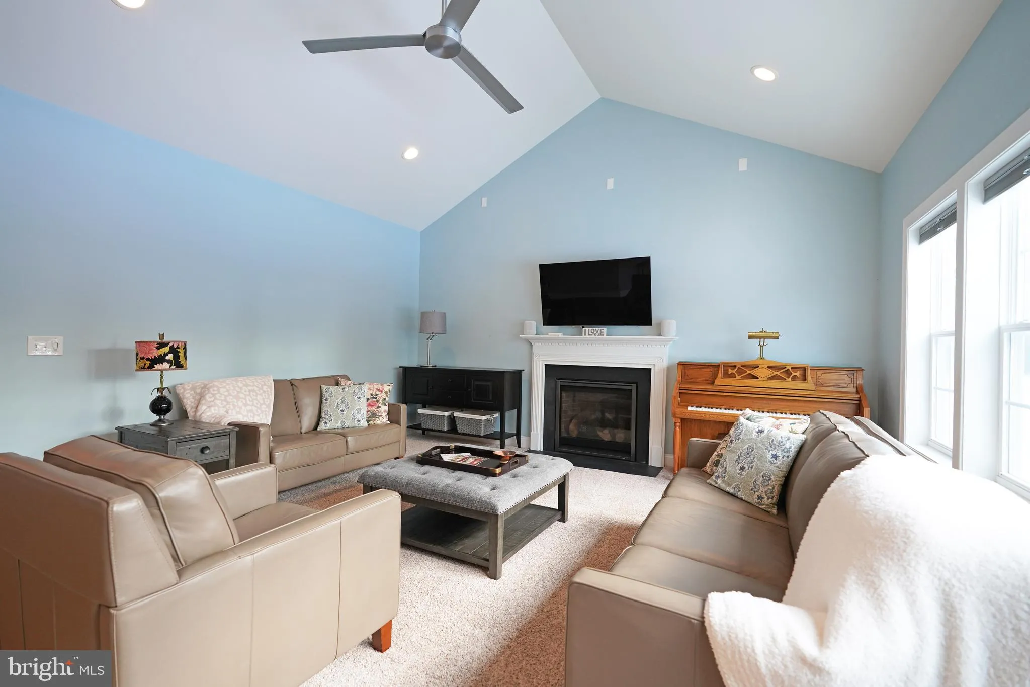 Milton, Delaware 19968, United States, 4 Bedrooms Bedrooms, ,3 BathroomsBathrooms,Residential,Pending,22280