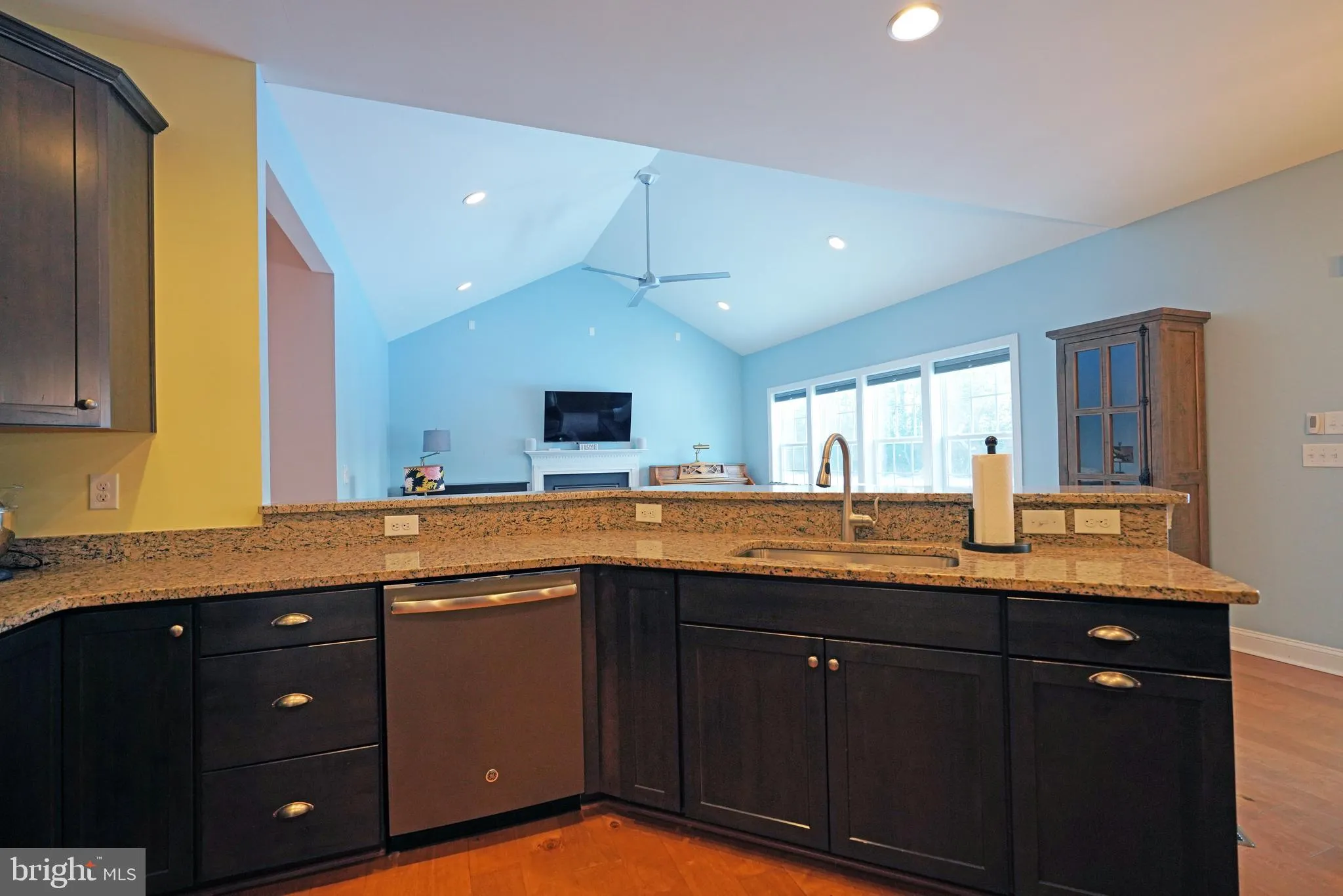 Milton, Delaware 19968, United States, 4 Bedrooms Bedrooms, ,3 BathroomsBathrooms,Residential,Pending,22280