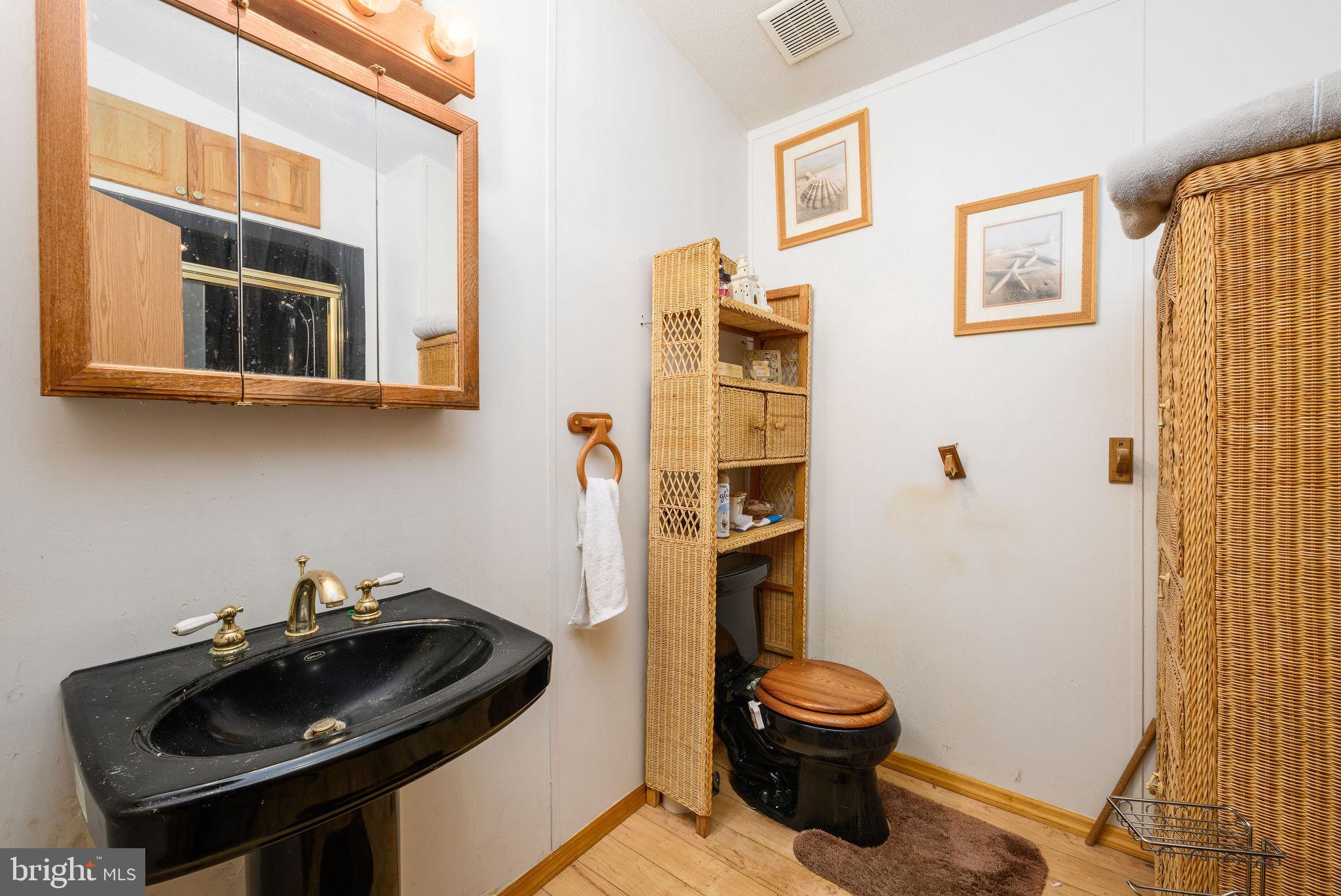 REHOBOTH SHORES MHP - Residential