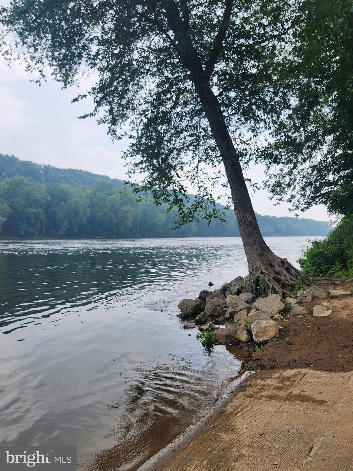 BROOKFIELD ON THE POTOMAC - Residential