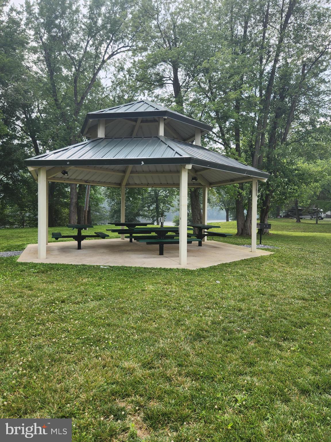 BROOKFIELD ON THE POTOMAC - Residential