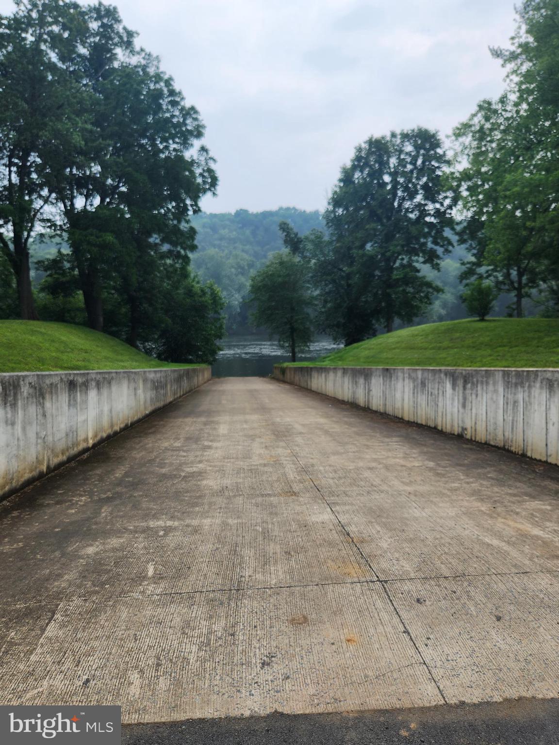 BROOKFIELD ON THE POTOMAC - Residential