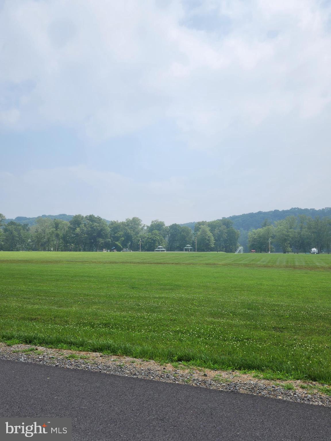 BROOKFIELD ON THE POTOMAC - Residential