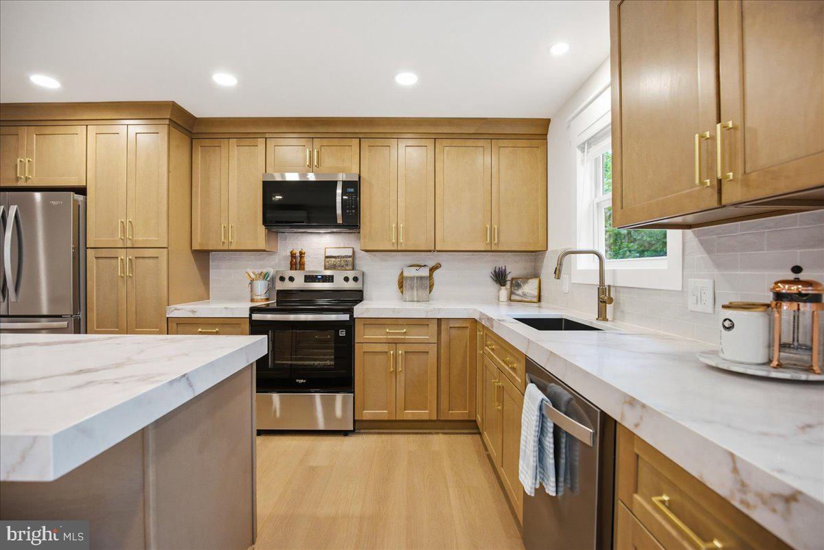 SELBY HEIGHTS - Residential