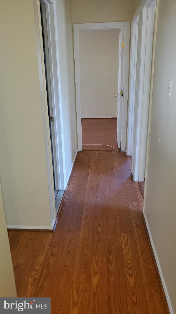 RAMBLING HILLS - Residential Lease