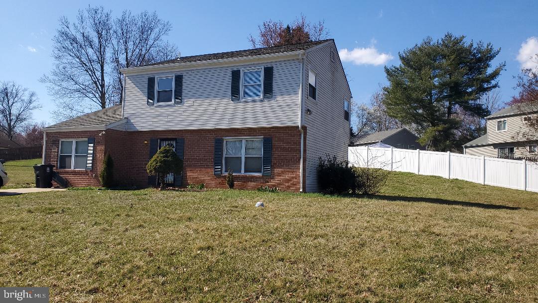 RAMBLING HILLS - Residential Lease