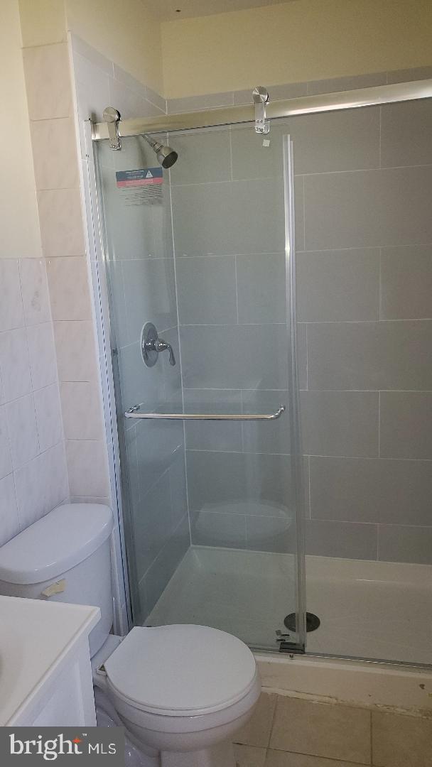 RAMBLING HILLS - Residential Lease