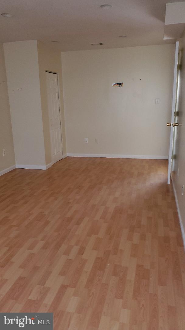 RAMBLING HILLS - Residential Lease