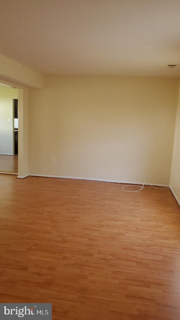 RAMBLING HILLS - Residential Lease