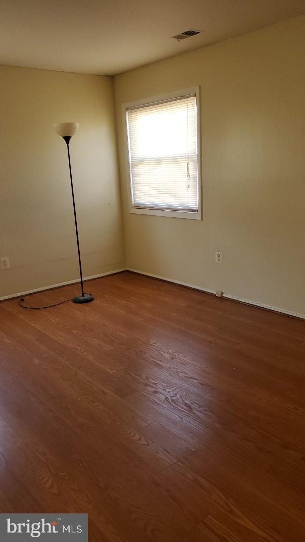 RAMBLING HILLS - Residential Lease