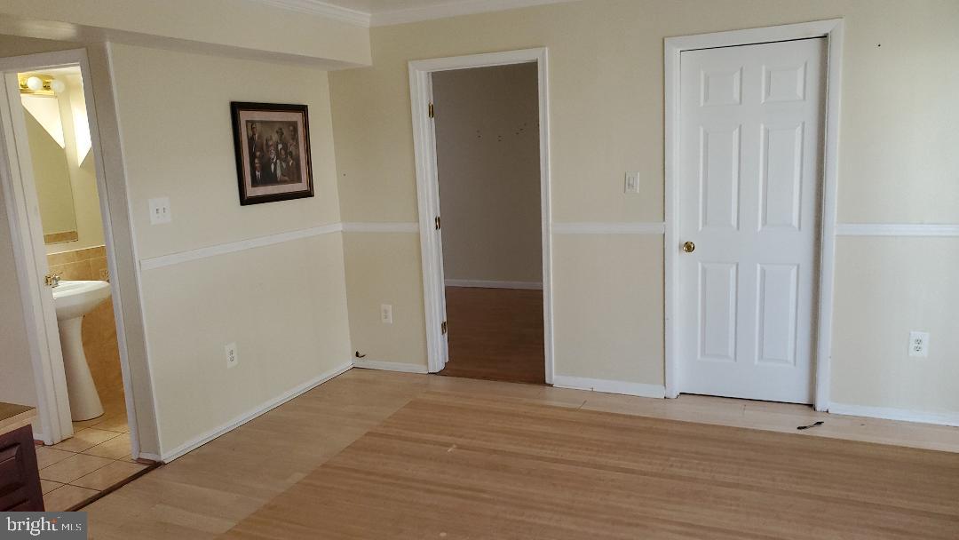 RAMBLING HILLS - Residential Lease